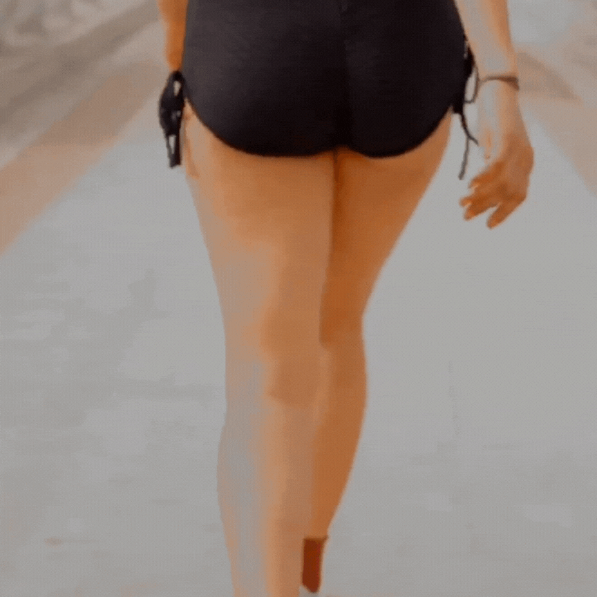 GYMSQUAD® X AVNEET KAUR PUSH UP SHORTS - BLACK