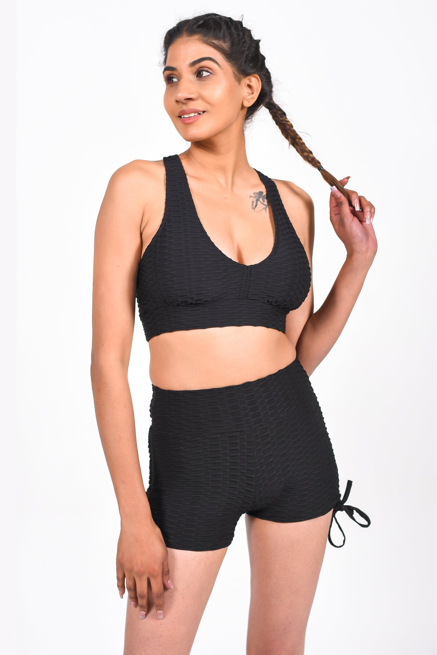 GYMSQUAD® X AVNEET KAUR PUSH UP SHORTS - BLACK