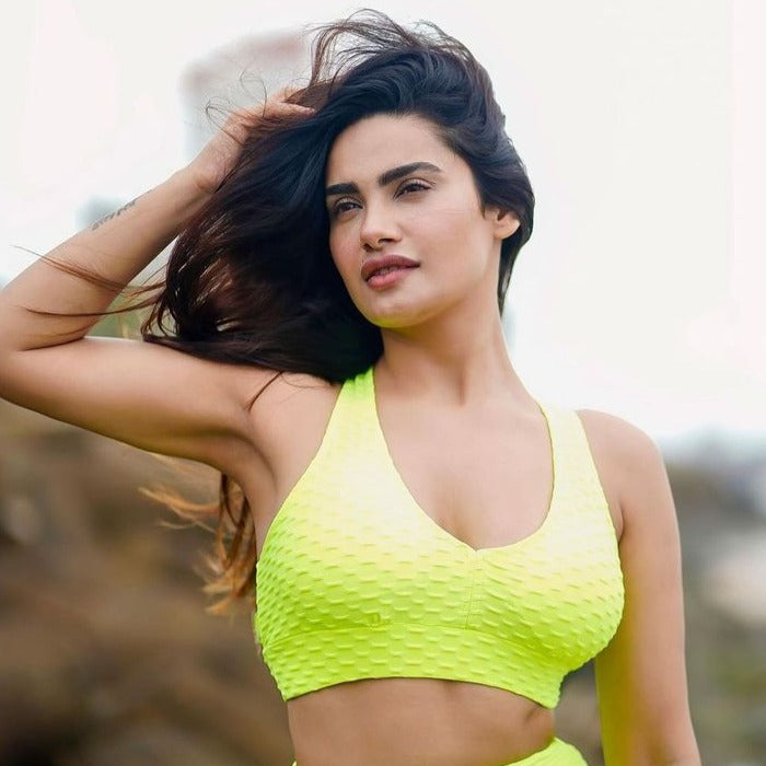 GYMSQUAD® X KIARA ADVANI SUPPORTIVE SPORTS BRA - YELLOW / Neon Green