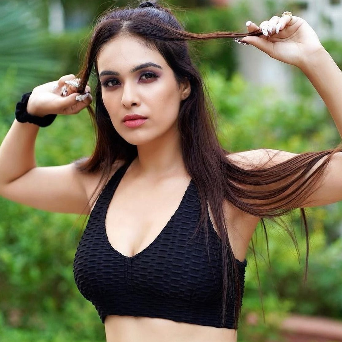 GYMSQUAD® X MIESHA IYER SUPPORTIVE SPORTS BRA  - BLACK