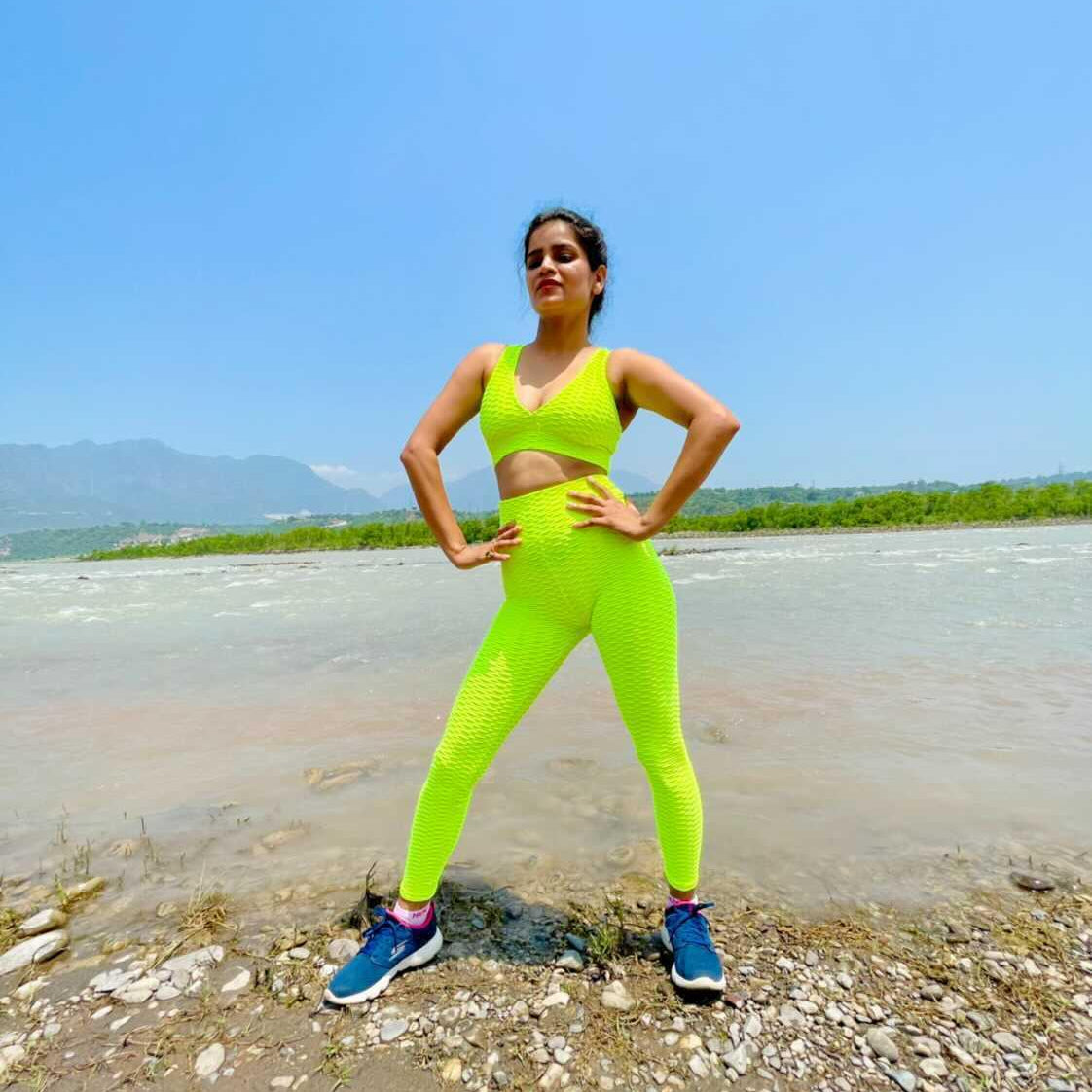 GYMSQUAD® X ARCHANA GAUTAM PUSH UP LEGGINGS - YELLOW/NEON GREEN